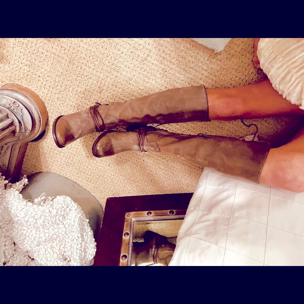 Freebird by Steven Coal lace up boots EUC 7